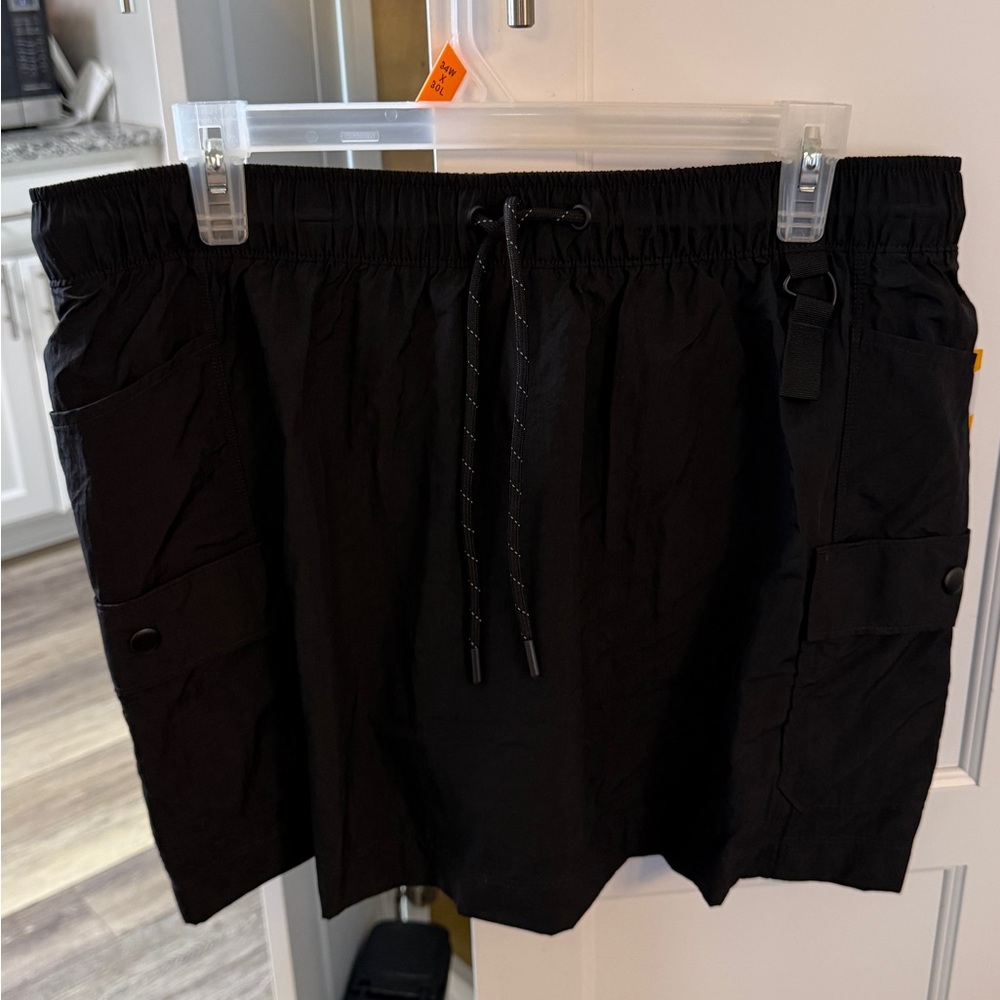 Avia Black Men's Cargo Shorts